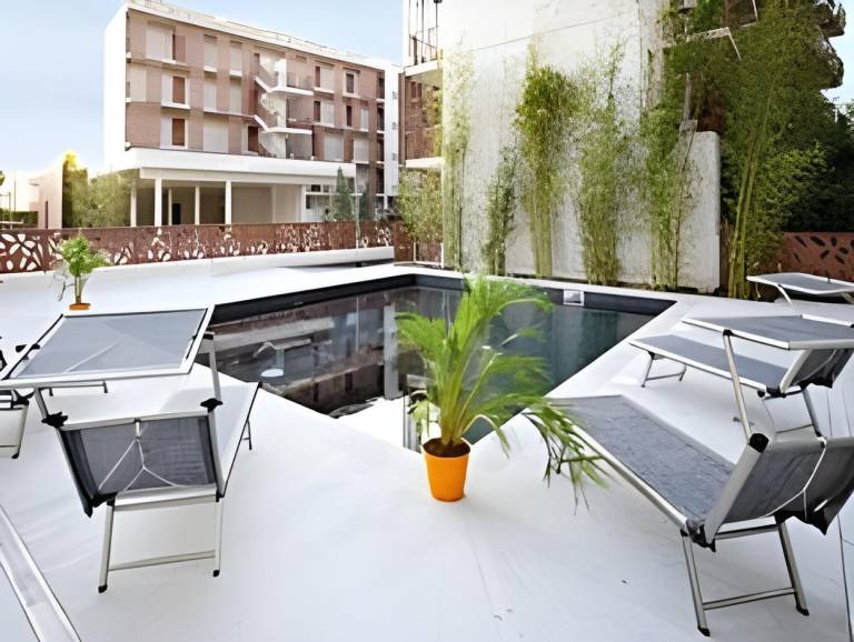 Serviced apartment with terrace, sauna & pool — photo 2