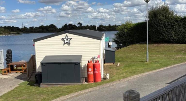 Stunning Clearwater Lake View Caravan in Doncaster