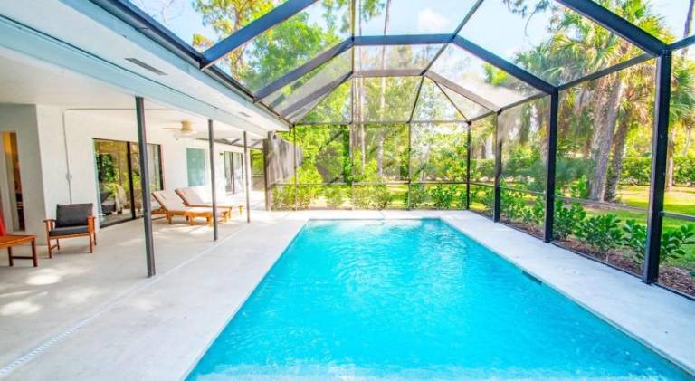 Wonderful house with pool | Pets are welcome in Naples, FL