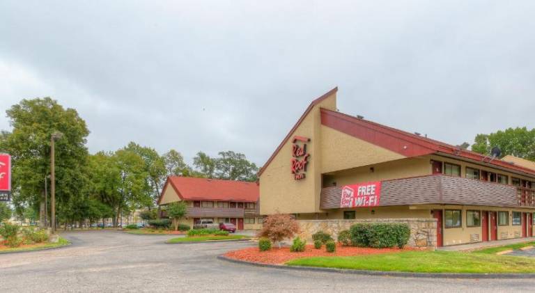 Red Roof Inn Memphis East in Memphis, TN