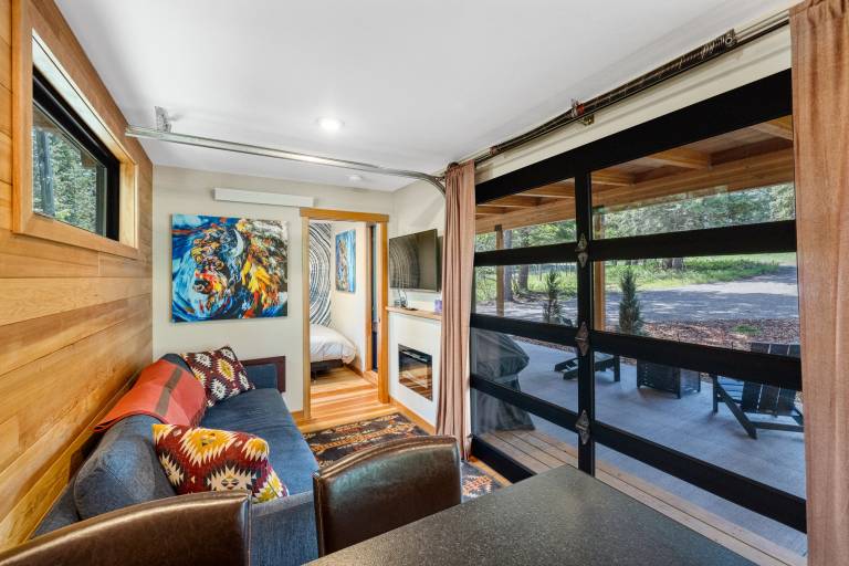 Family-oriented house with jacuzzi & BBQ | River view | Pet-friendly — photo 3