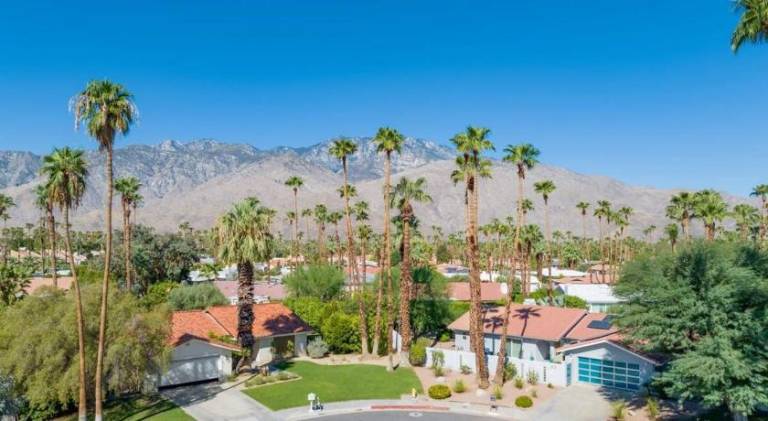 Vacation home with pool | Good for workation | Pet-friendly in Palm Springs, CA