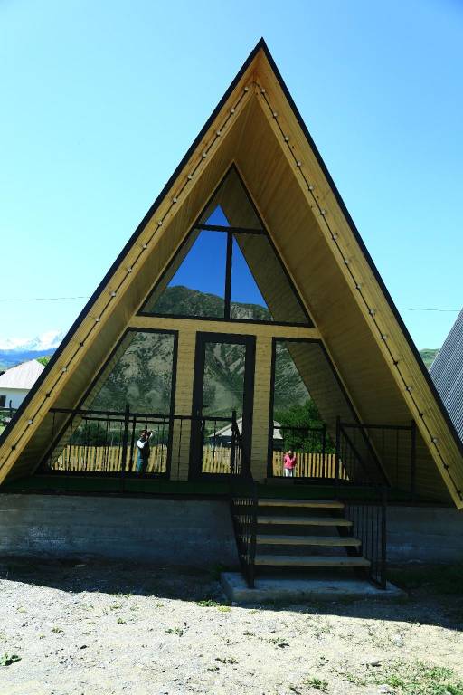 House with patio | Beach nearby | Pets are welcome — photo 2