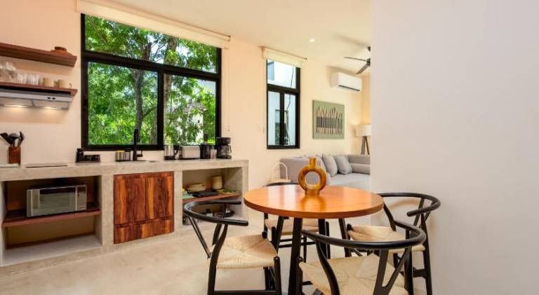 Holiday apartment with pool — photo 4