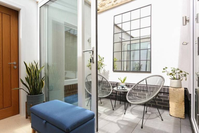 Fully equipped vacation home with terrace & yard | Pets are welcome — photo 4