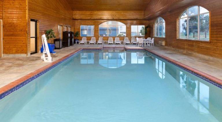AmericInn by Wyndham Grinnell — photo 3