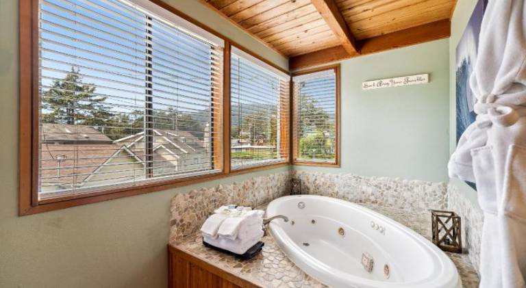 The Inn at Manzanita — photo 4