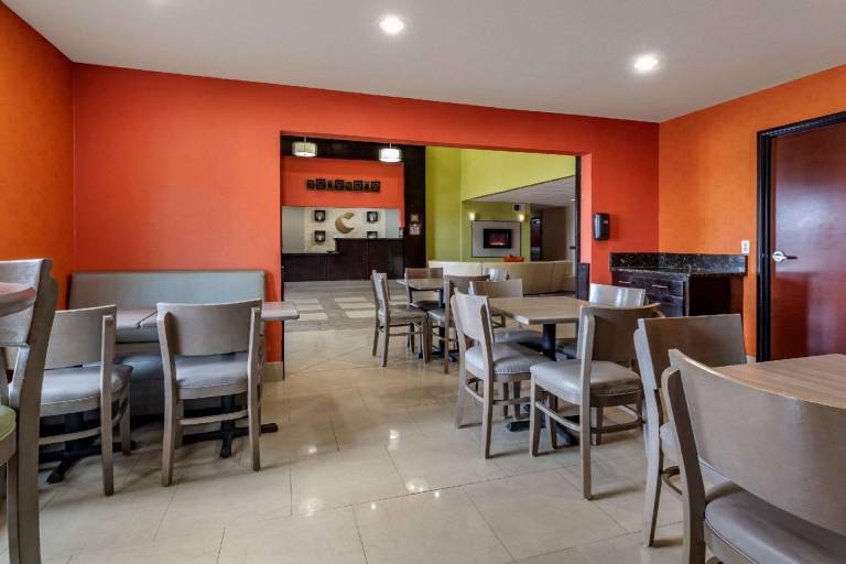 Comfort Inn & Suites Mansfield in Mansfield, TX
