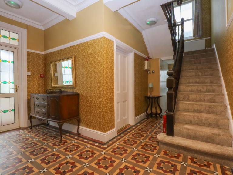 Child-friendly charming cottage with yard & jacuzzi | Beach view | Pets are welcome — photo 4