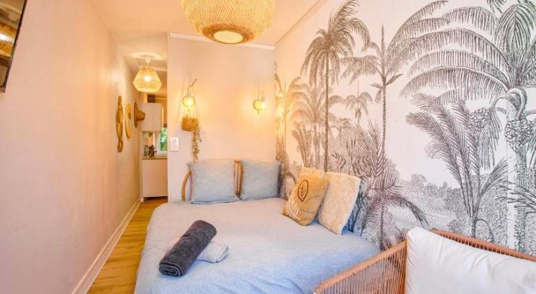 Apartment with 1 room for 2 persons in Flers
