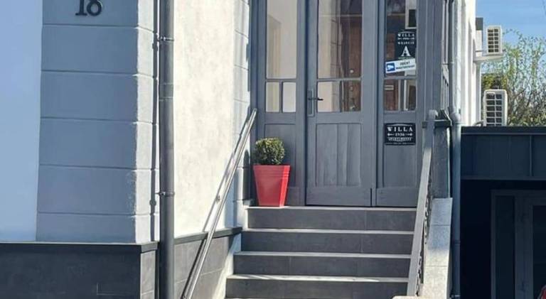 Apartment with patio & garden — photo 4