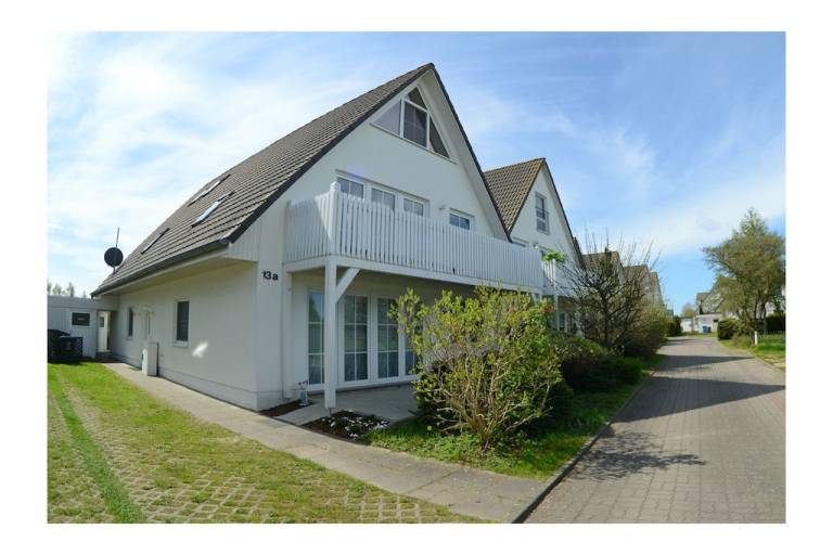 Vacation home with 1 room for 3 persons in Breege