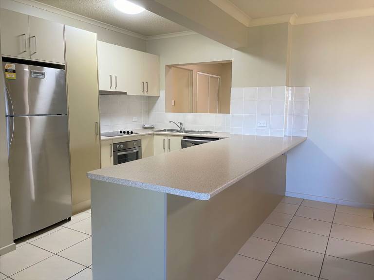 Apartment  Urangan