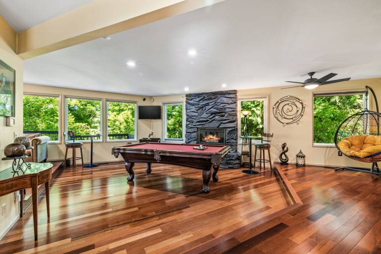 Vacation home with terrace & pool — photo 5