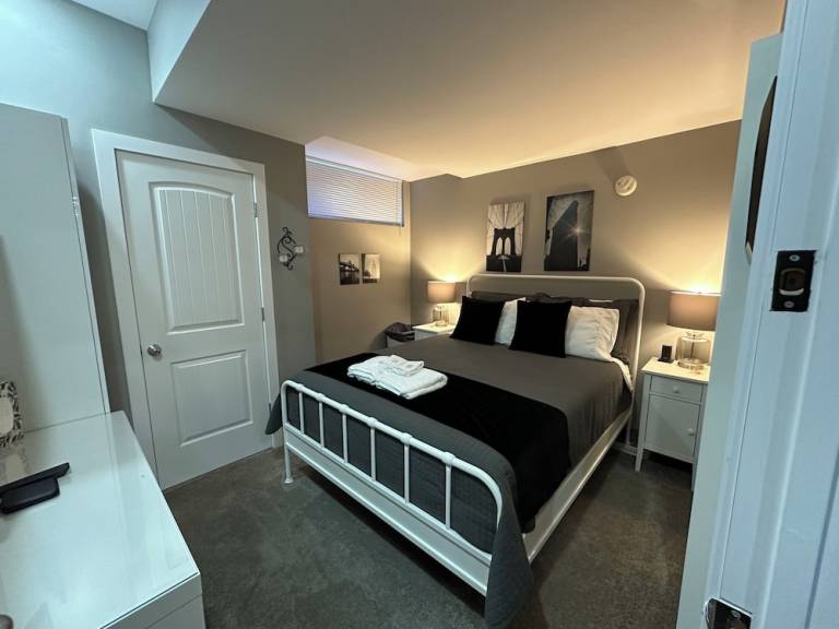 Bed and breakfast  Eric Coy