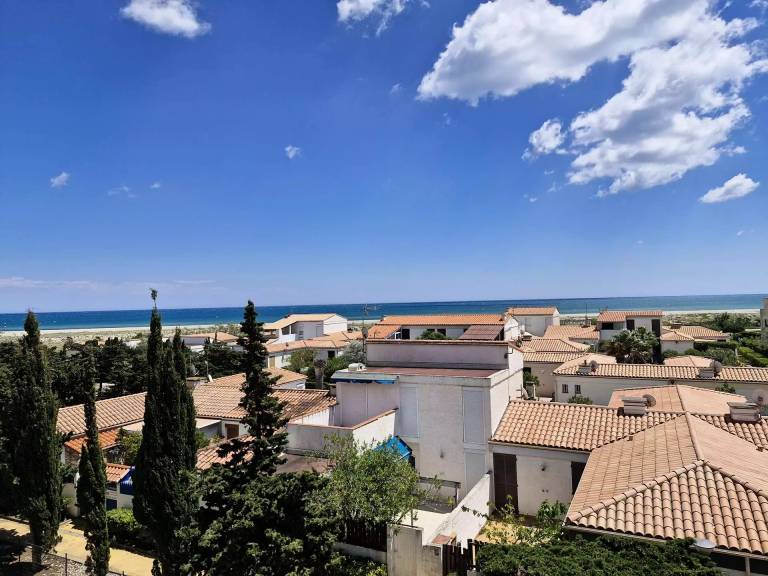 Rental apartment with 2 rooms for 4 persons in Leucate