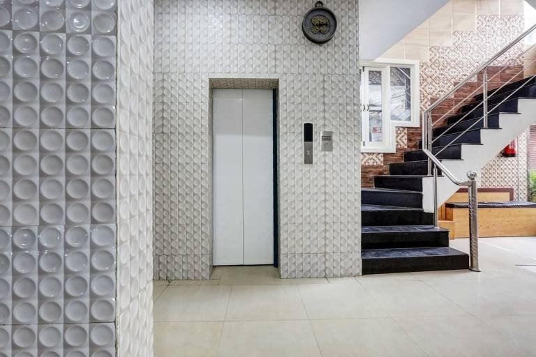 Collection O Jammu Near Ragunath Bazaar