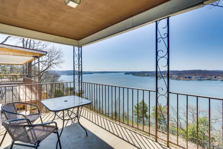 Steps to Bagnell Strip: 8-Unit Base w/ Heated Pool in Lake Ozark, MO