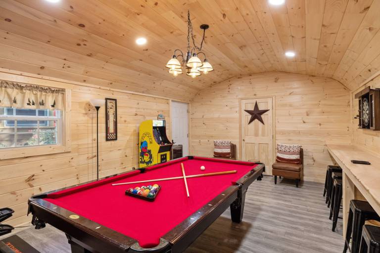 Welcome to Bearfeet Retreat, a pristine cabin in a quiet corner in the heart of Wears Valley. — photo 4