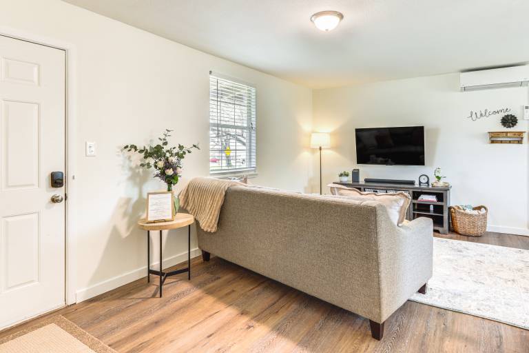 4 Mi to Dtwn: Dog-Friendly Fayetteville Home — photo 4