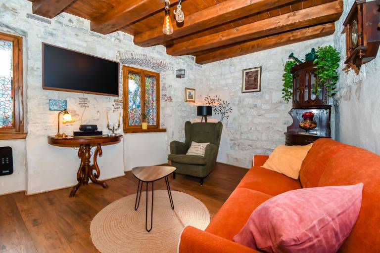 House | City view — photo 3