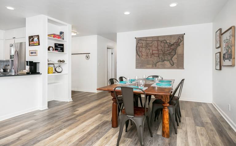Family-oriented pleasant vacation home with barbecue & hot tub | Mountain view | Pets allowed — photo 5