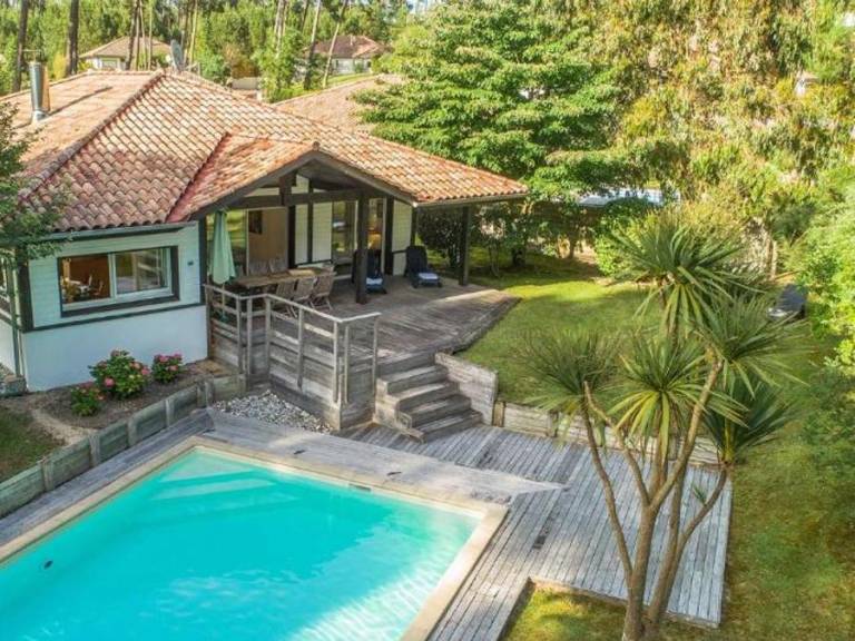 Villa with terrace & private pool | Pet-friendly — photo 3