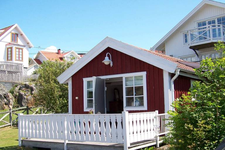 House with BBQ, yard & terrace — photo 3