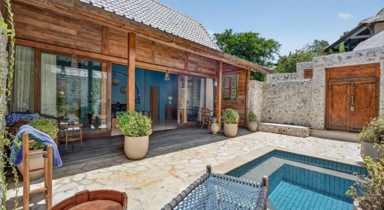 Beautiful villa with pool | Next to the beach | Pets are welcome in Pecatu