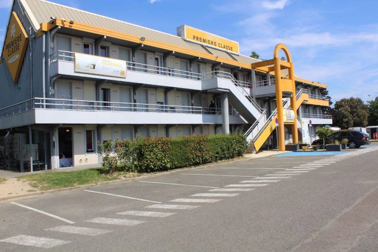 Premiere Classe Saint Quentin En Yvelines - Elancourt in Maurepas