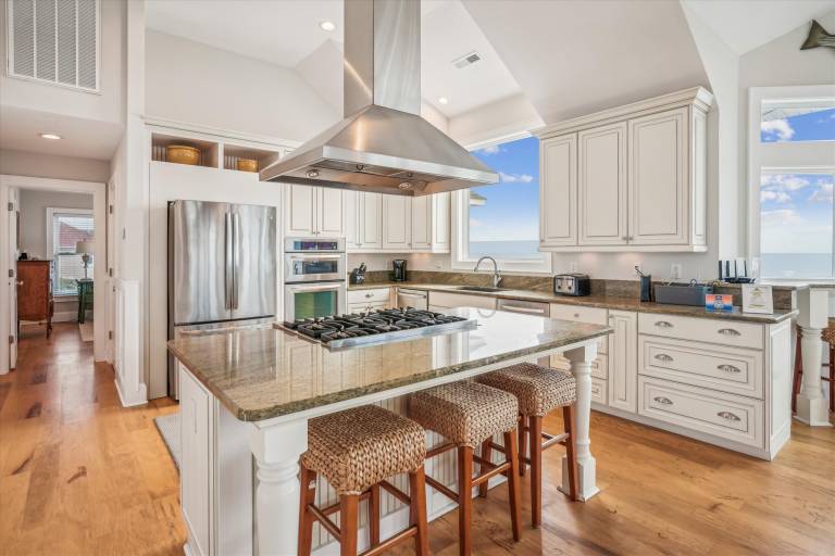 Oceanfront: Private pool open and can be heated through 11/14 week! — photo 5