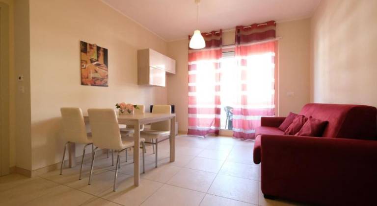 Rental apartment with 1 room for 4 persons in Pineto