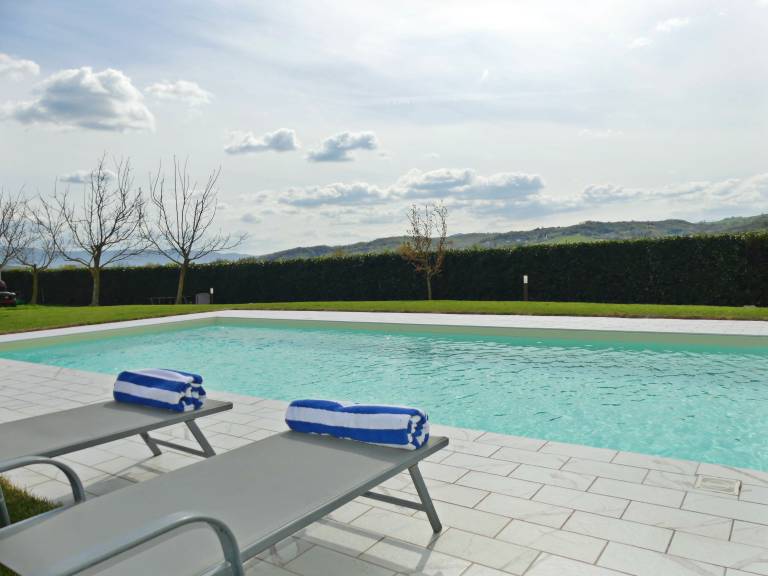 Children-friendly big villa with terrace, yard & barbeque | Pool view | Pet-friendly — photo 3
