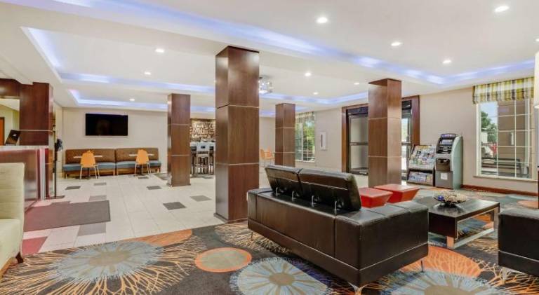 SureStay Plus by Best Western Owasso Tulsa North — photo 2