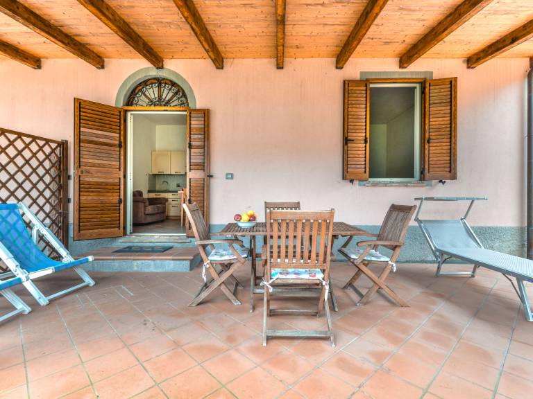 Vacation home with barbeque, yard & patio | Pets are welcome — photo 4