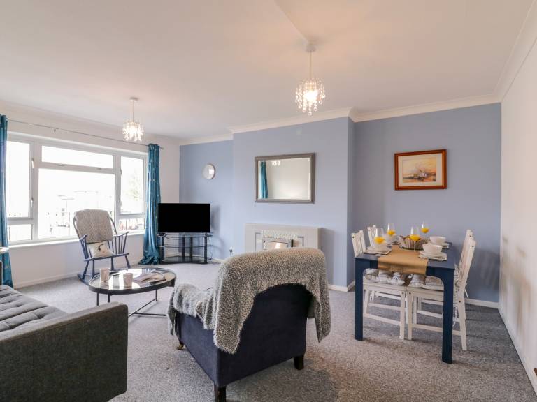 Cottage | Beach view — photo 3
