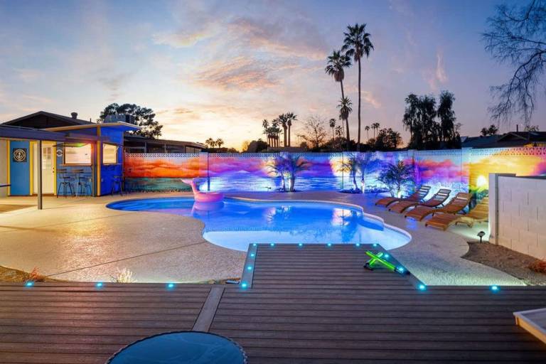 Coastal Retreat Festive Deck w Pool Beach Bar