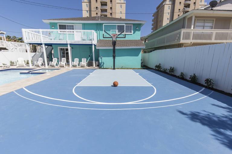Children-friendly lovely vacation home with private pool & yard | Next to the beach | Dogs allowed — photo 5