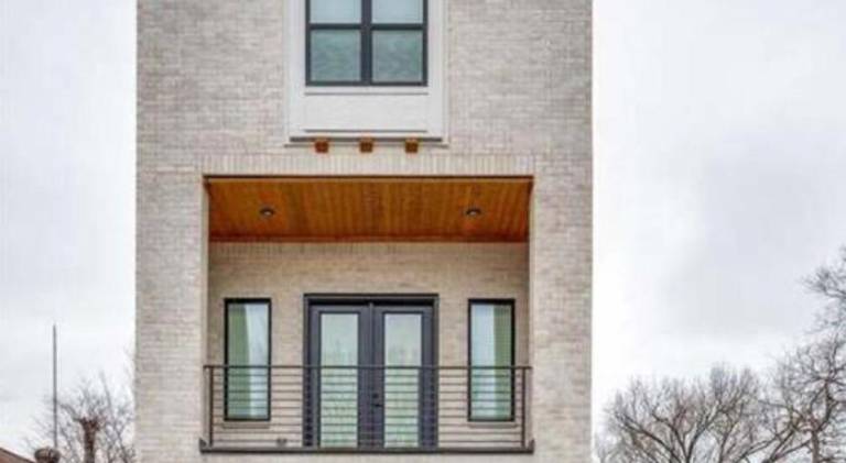 Villa | Pet-friendly in Dallas, TX