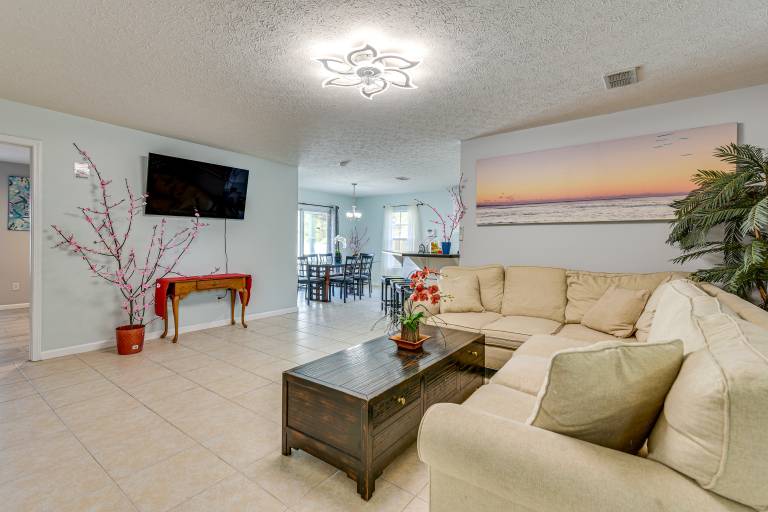 Pet-Friendly PCB Home w/ Hot Tub, Near Beaches! — photo 3