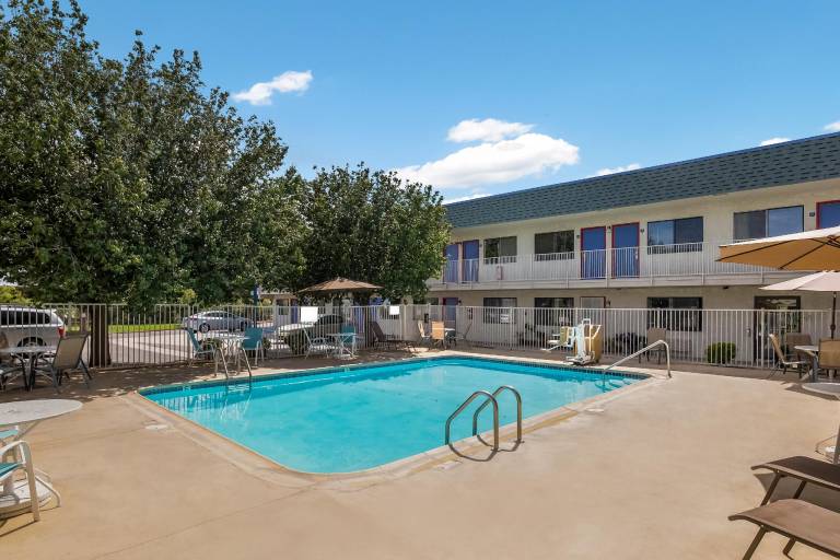 Knights Inn - Sierra Vista, AZ — photo 4