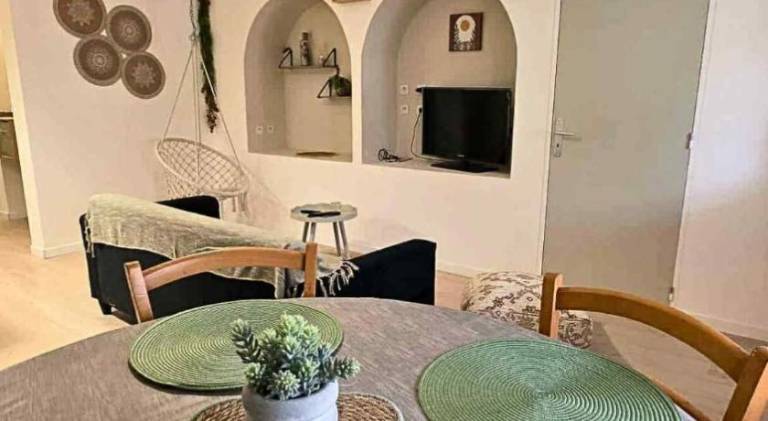 Apartment with 2 rooms for 4 persons in Montauban