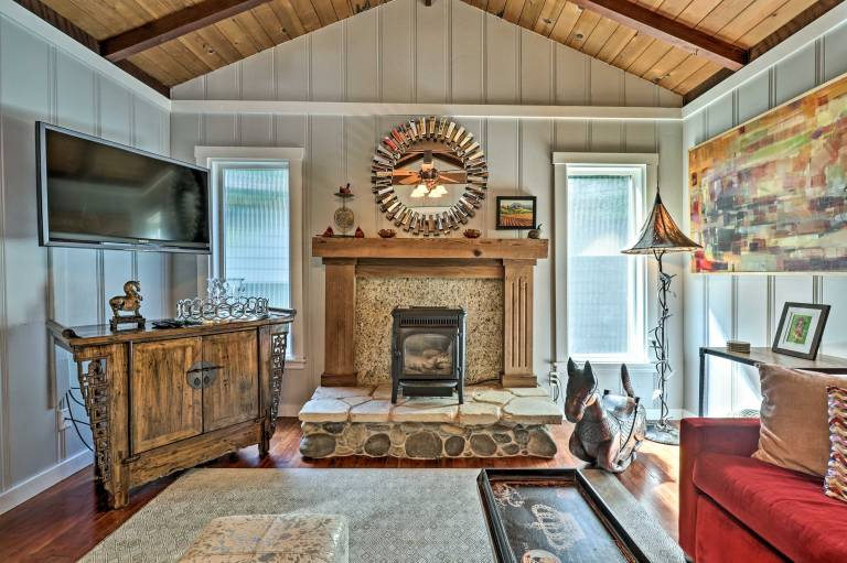 Redwoods Cabin w/ Hot Tub: Walk to Russian River! — photo 4