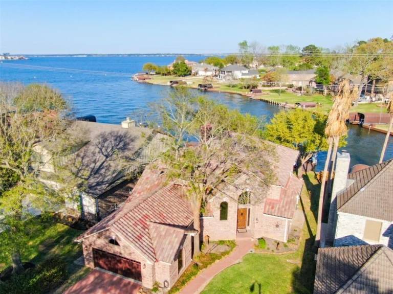 House Lake Conroe
