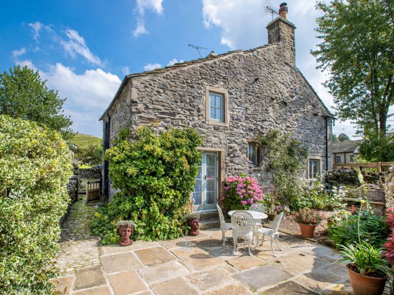 Cottage Settle