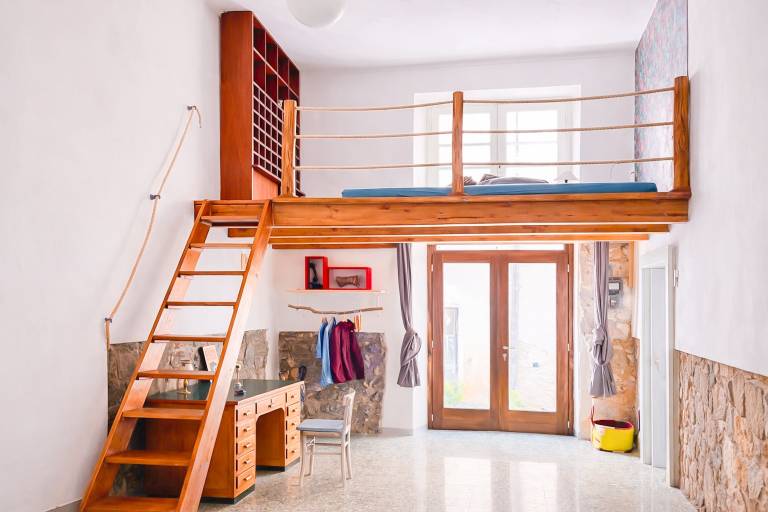 House with barbeque & terrace in Oristano