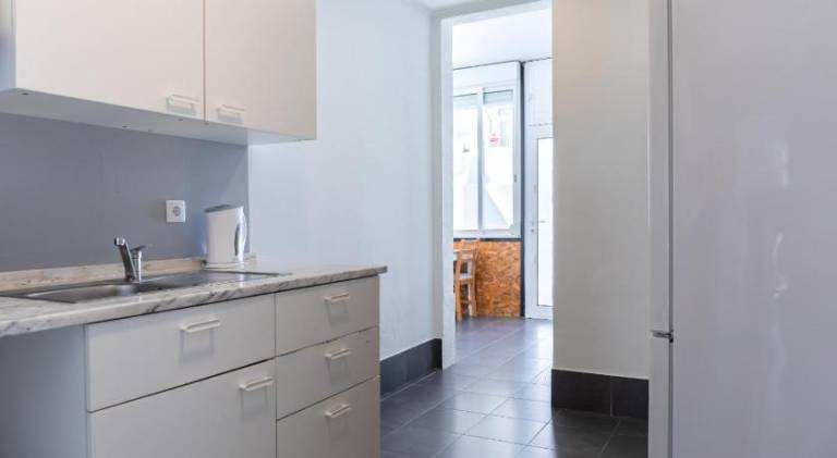 Rental apartment with patio — photo 3