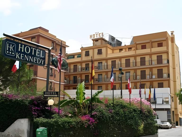 Hotel Kennedy in Letojanni
