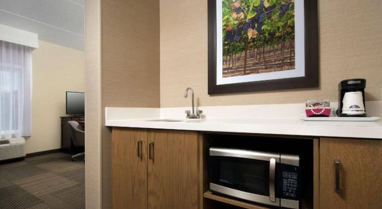 Hampton Inn & Suites by Hilton Falls Church — photo 5