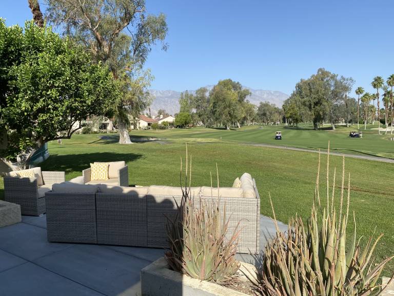 Child-friendly nice condo with hot tub, terrace & pool | Mountain view | Pet-friendly — photo 2